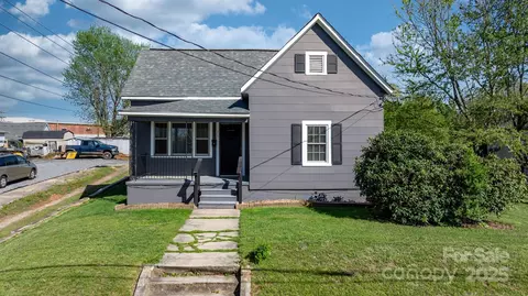 71 14th Se St SE, Hickory, NC 28602