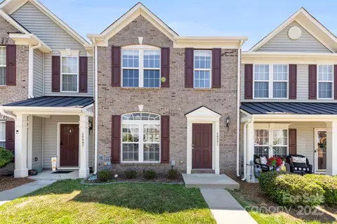 5000 Rivrbd Lan Ln #E, Cramerton, NC 28032