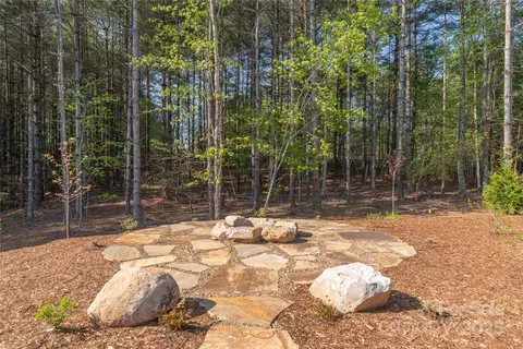 Exterior - 92 Rusty Hook Rd, Nebo, NC 28761 photo 4 of 12