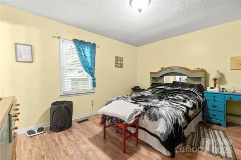 Bedroom - 1994 Willow Ridge St, Conover, NC 28613 photo 1 of 3