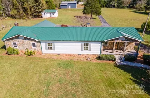 2274 Deerfield Dr, Maiden, NC 28650
