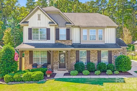 8336 Bramfield Dr, Huntersville, NC 28078
