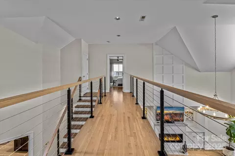 Entry Way - 18916 Riverwind Ln, Davidson, NC 28036 photo 3 of 3