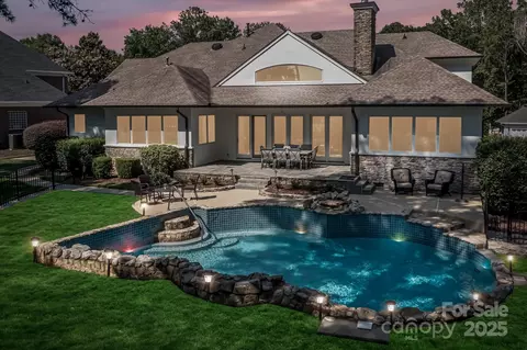 Exterior - 18916 Riverwind Ln, Davidson, NC 28036 photo 6 of 7