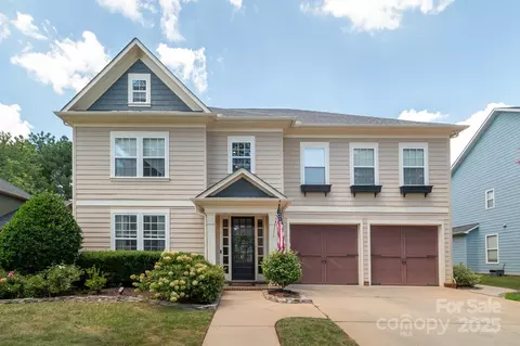 1002 Sudbury Ln, Matthews, NC 28104