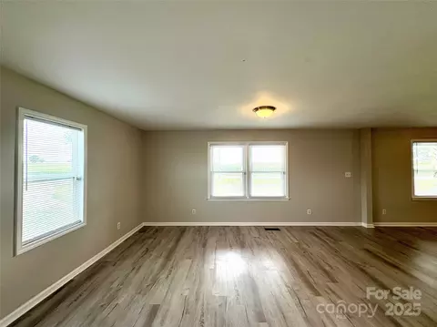 Living - 3123 Stack Rd, Monroe, NC 28112 photo 2 of 9