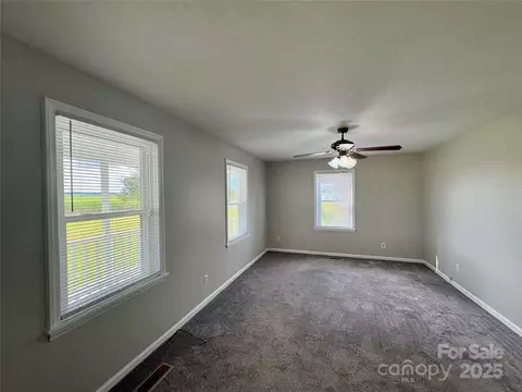 Living - 3123 Stack Rd, Monroe, NC 28112 photo 6 of 9