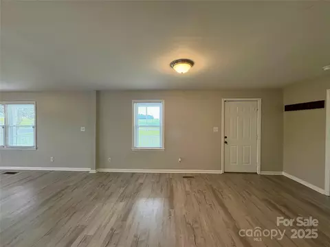 Living - 3123 Stack Rd, Monroe, NC 28112 photo 5 of 9