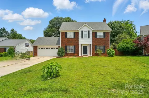 6821 Millingden Ct, Charlotte, NC 28277