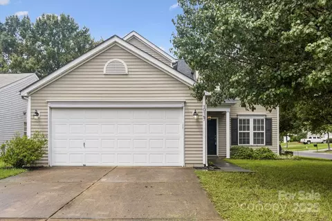 10147 Orchard Grass Ct, Charlotte, NC 28278