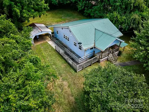 111 Kenneth Cooper Rd, Whittier, NC 28789