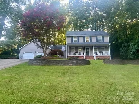 252 Deerfield Se St SE, Lenoir, NC 28645