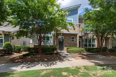 1616 Pat Garrett St, Charlotte, NC 28206