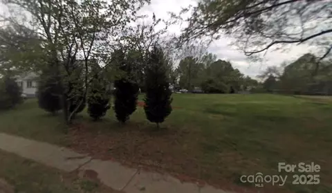 646 W Sharpe St, Statesville, NC 28677