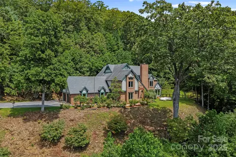 513 S Sondley Rd, Asheville, NC 28805