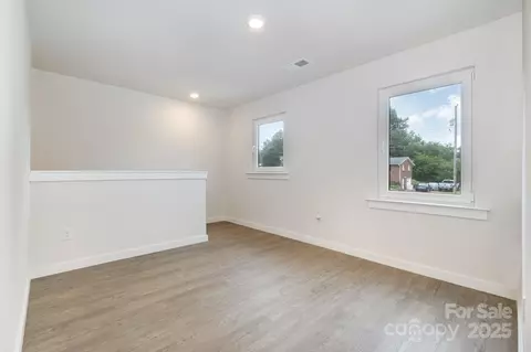 729 32nd Ne St NE, Conover, NC 28613 photo 13