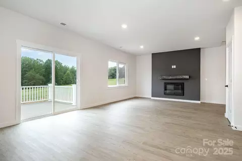 729 32nd Ne St NE, Conover, NC 28613 photo 10