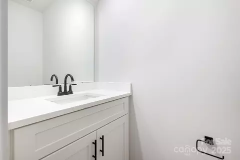 729 32nd Ne St NE, Conover, NC 28613 photo 11