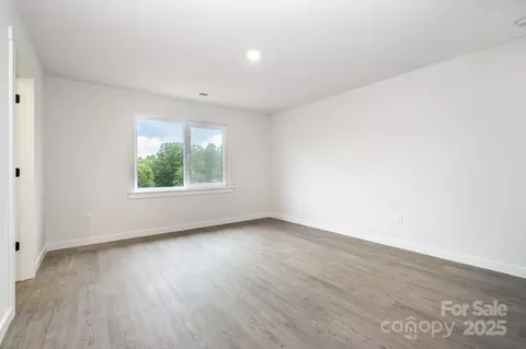 729 32nd Ne St NE, Conover, NC 28613 photo 14