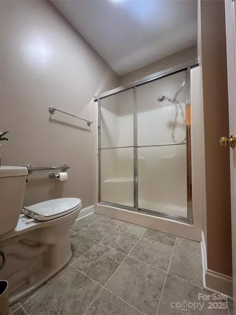 Bath - 3878 Sage Ct, Denver, NC 28037 photo 3 of 5