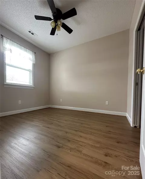 Bedroom - 3878 Sage Ct, Denver, NC 28037 photo 4 of 6