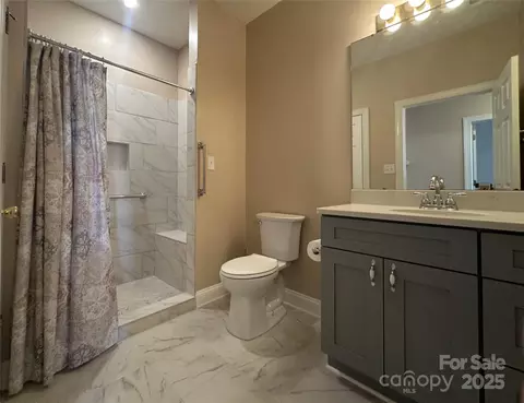 Bath - 3878 Sage Ct, Denver, NC 28037 photo 1 of 5