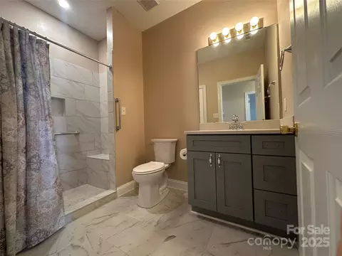 Bath - 3878 Sage Ct, Denver, NC 28037 photo 2 of 5