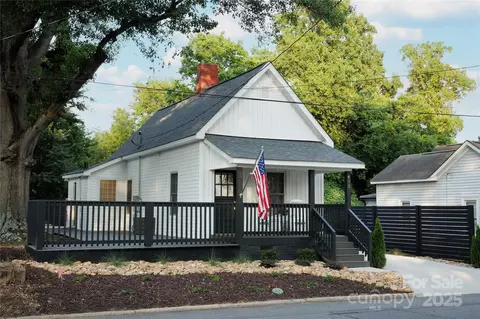 452 Harris Nw St NW, Concord, NC 28025