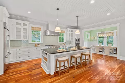 229 Brook St, Davidson, NC 28036