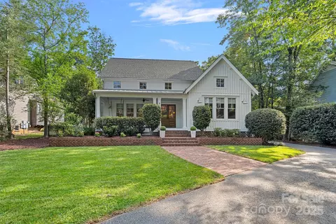 229 Brook St, Davidson, NC 28036 photo 2