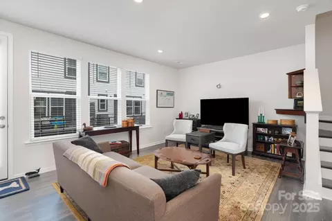 Living - 408 Catawba Ave, Davidson, NC 28036 photo 1 of 3