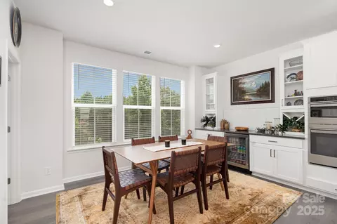 Dining - 408 Catawba Ave, Davidson, NC 28036 photo 1 of 2