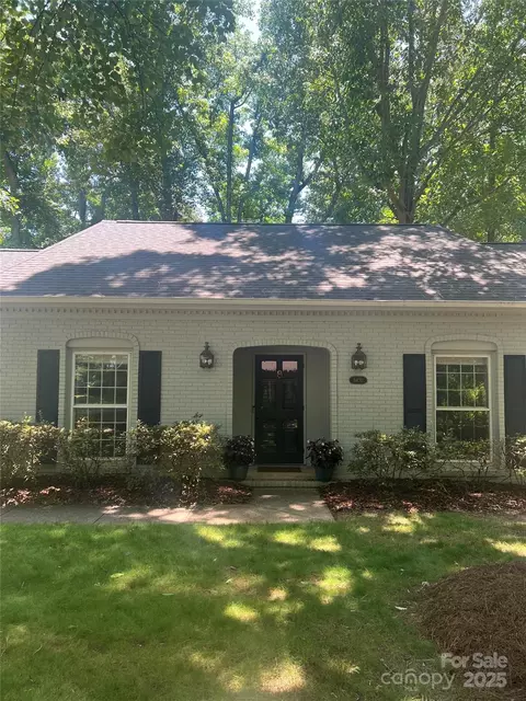 9430 Hinson Dr, Matthews, NC 28105
