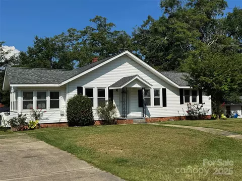 114 5th St, Lilesville, NC 28091