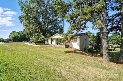 3306 Barr Rd, Concord, NC 28027 photo 2