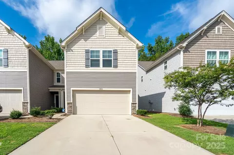 14014 Clayborn St, Midland, NC 28107