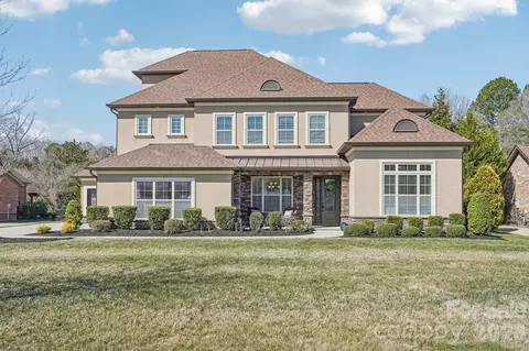 804 Crooked River Dr, Waxhaw, NC 28173