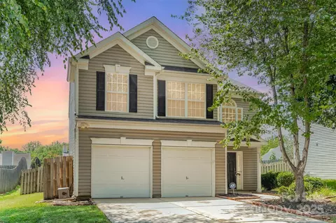 9935 Gray Dove Ct, Charlotte, NC 28216