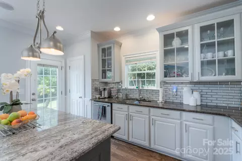 Kitchen - 779 Fairway Point Dr, Tega Cay, SC 29708 photo 2 of 4