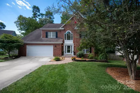 1320 Sweetgum Ln, Matthews, NC 28105