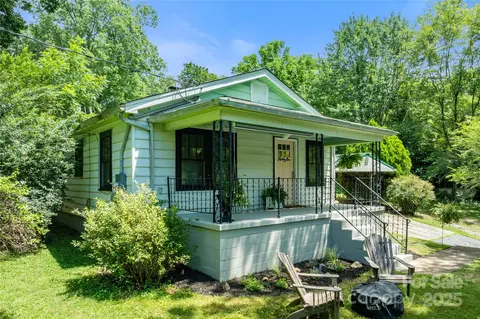 31 Snyder Dr, Woodfin, NC 28804