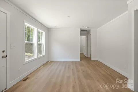 Living - 3045 8th Se Ave SE, Conover, NC 28613 photo 2 of 4