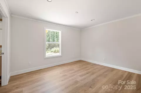 Bedroom - 3045 8th Se Ave SE, Conover, NC 28613 photo 4 of 6