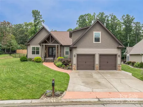 Exterior - 88 Ledgestone Dr, Fairview, NC 28730 photo 6 of 7