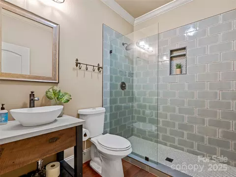 Bath - 88 Ledgestone Dr, Fairview, NC 28730 photo 6 of 6