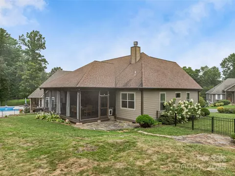 Exterior - 88 Ledgestone Dr, Fairview, NC 28730 photo 7 of 7