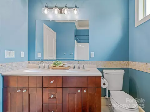 Bath - 88 Ledgestone Dr, Fairview, NC 28730 photo 4 of 6