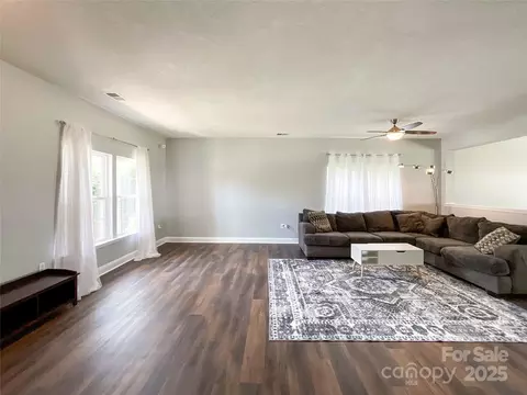 Living - 4724 Kiddle Ln, Monroe, NC 28110 photo 2 of 8