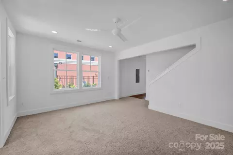 203 Davidson Gateway Dr, Davidson, NC 28036 photo 4