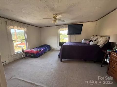 Bedroom - 17 3rd St, Marion, NC 28752 photo 4 of 4
